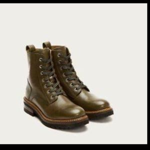 EUC Women’s Frye Moto Ellla lace up boot